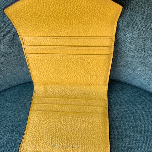 Michael Kors Yellow Envelope Wallet - Picture 5 of 8